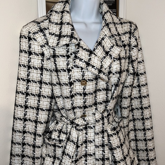 Week Jacket - Picture 2 of 11